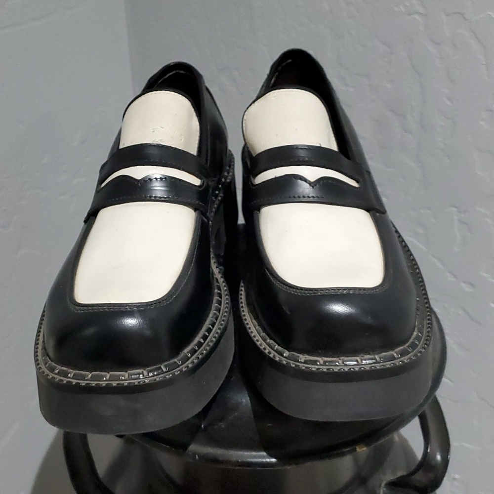 VINTAGE TATTOO ROBERT WAYNE CHUNKY PENNY LOAFERS BLACK WHITE SIZE 8 M